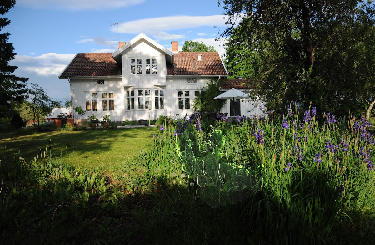 Romantiskt hus på landet