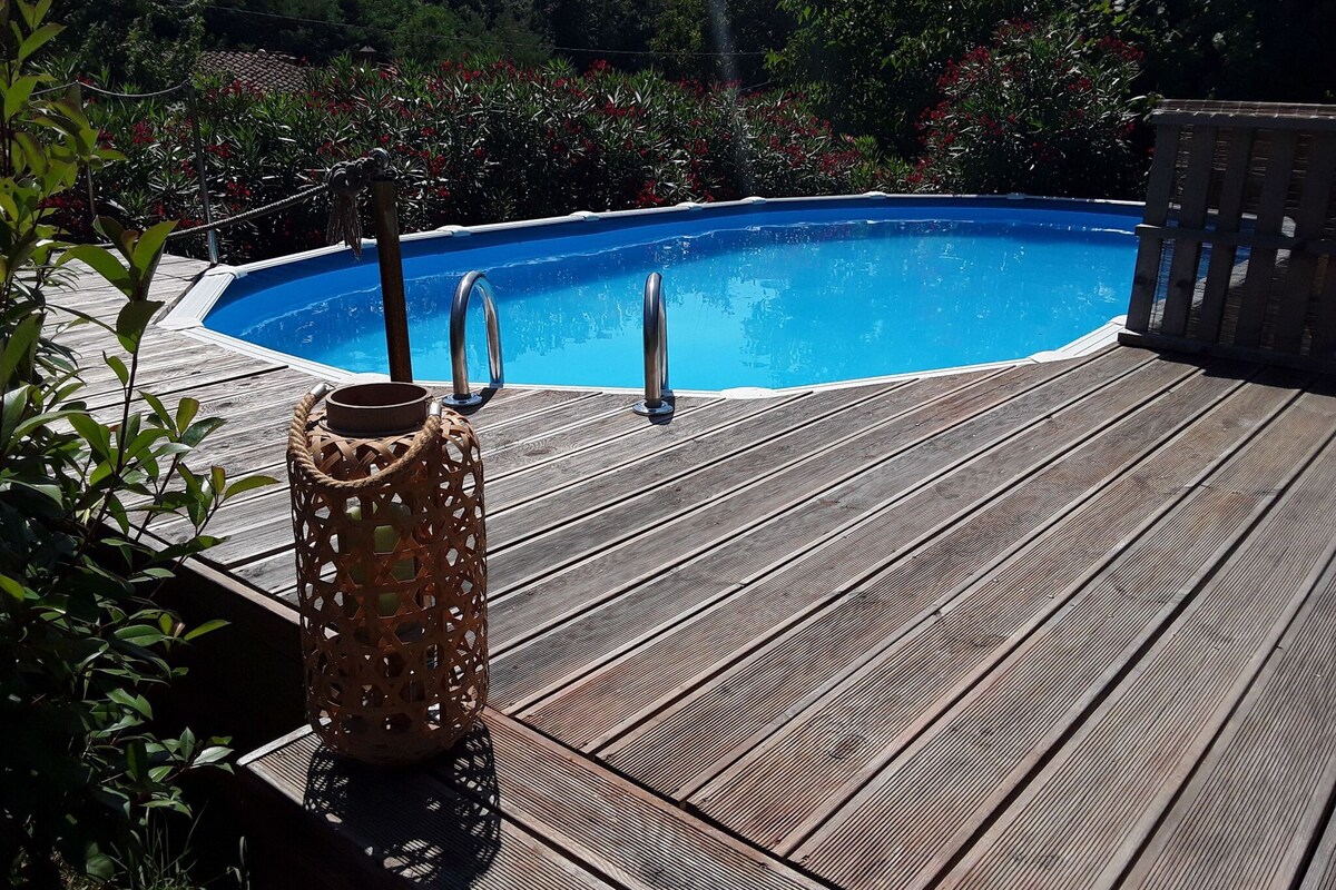 位于Molina di Quosa的美丽别墅，带私人泳池