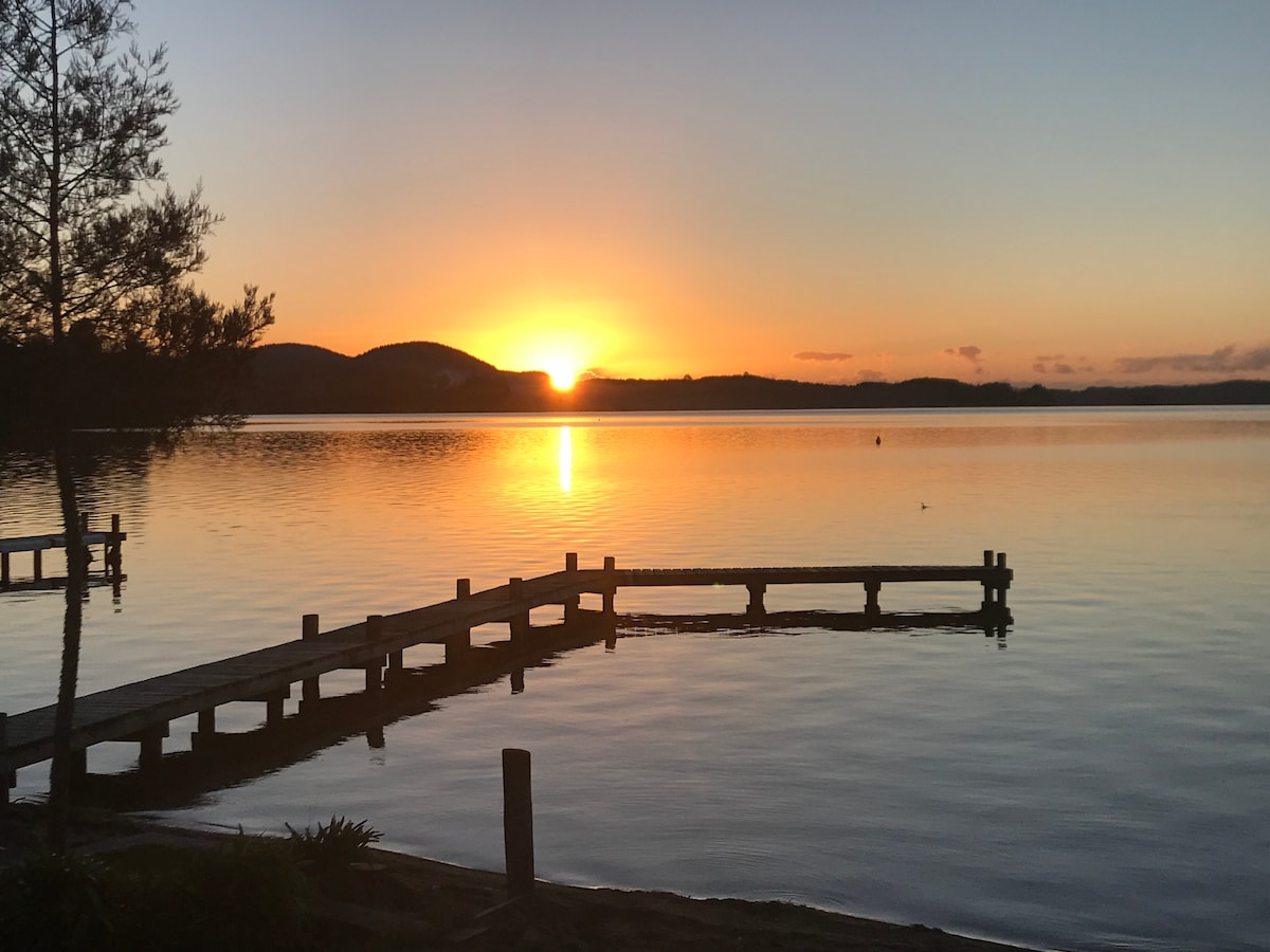 罗托伊蒂湖（ Lake Rotoiti ） ，可通往私人湖泊