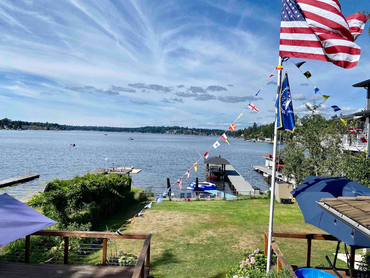 Lake Stevens Lakefront Retreat