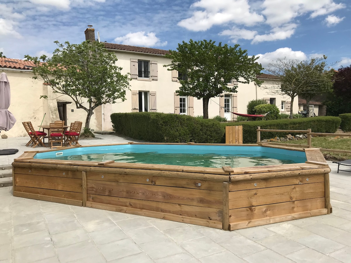 Stunning Farmhouse + Private Pool near Puy du Fou