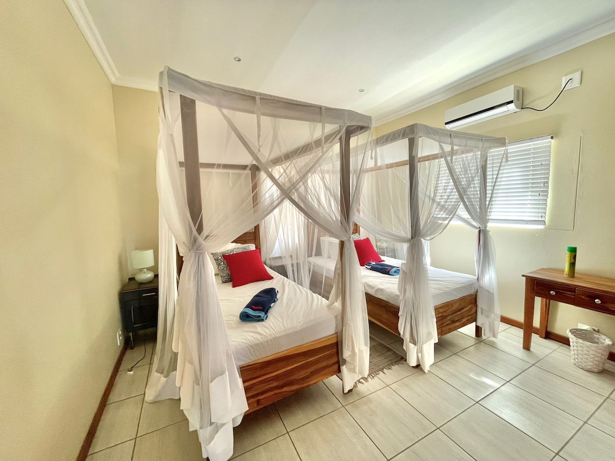 Double or twin room with sea-view and balcony