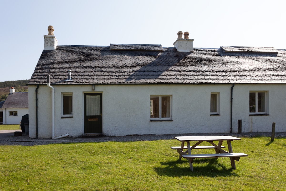 East Bothy - cosy cottage on a private estate