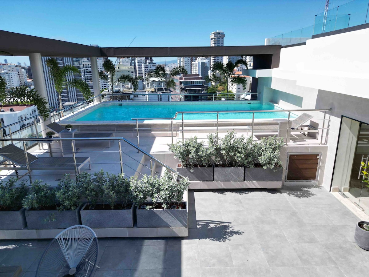全新* 13楼泳池-城市景观1间卧室*宽敞的公寓