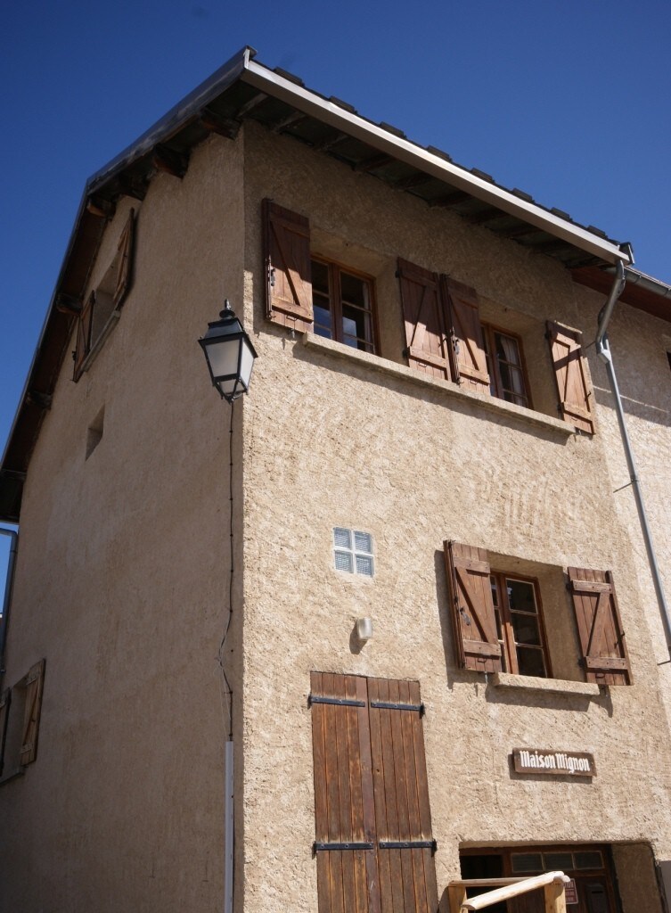 Montgenevre Town House