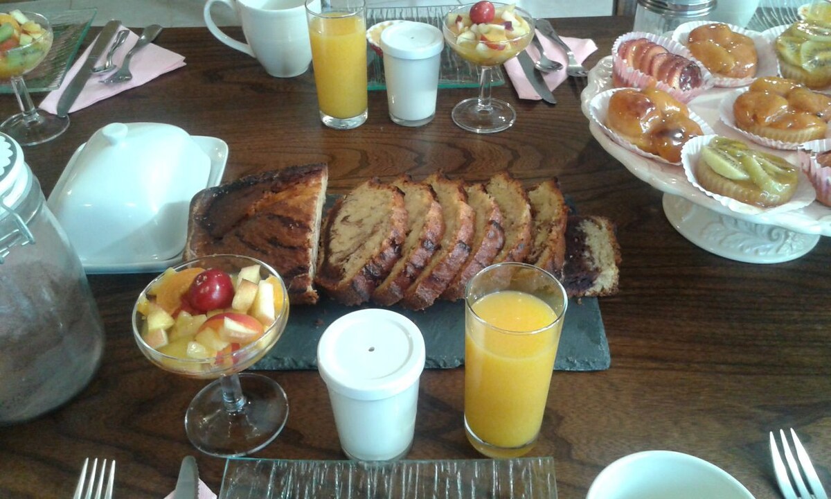 Athenais avec petit déjeuner près mont St Michel