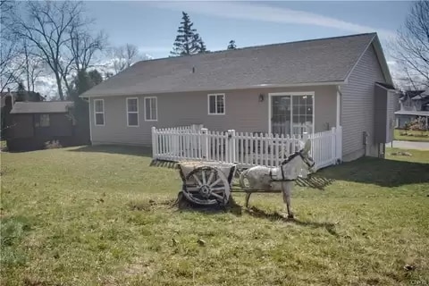 现代住宅中的可爱可爱独立卧室 🏡