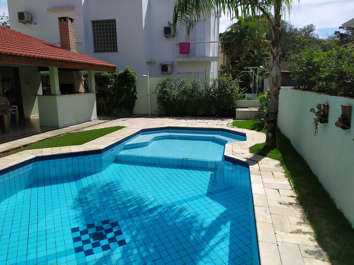 Condominio Hanga Roa - Bertioga - Casa com piscina