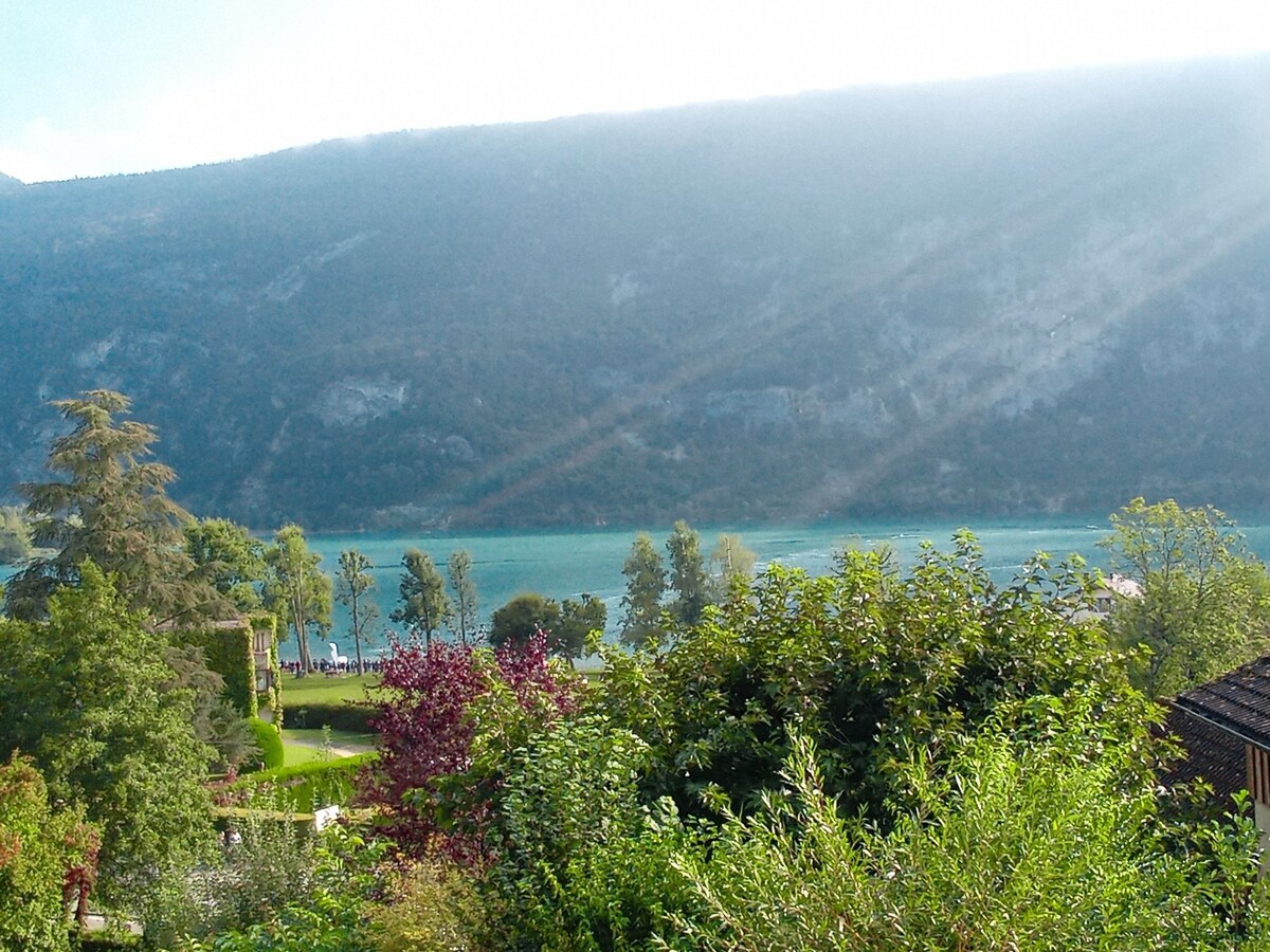 petit paradis au bord du lac d'Aiguebelette