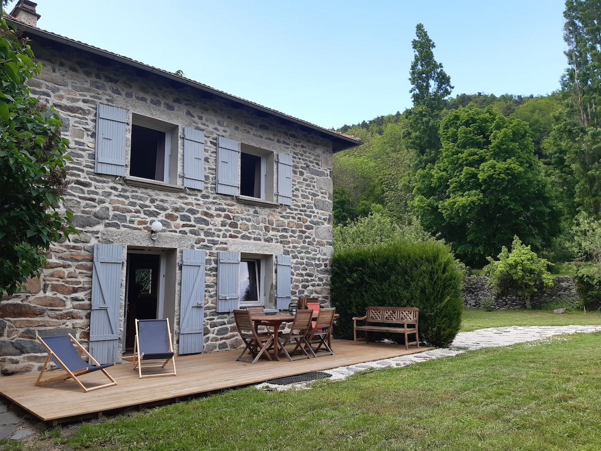 Maisonnette à la campagne