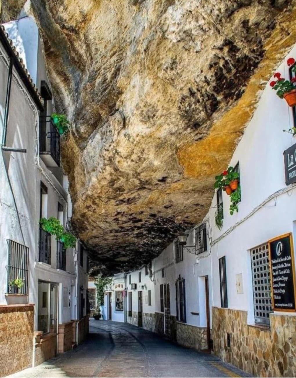 Casa del Rio位于Setenil。