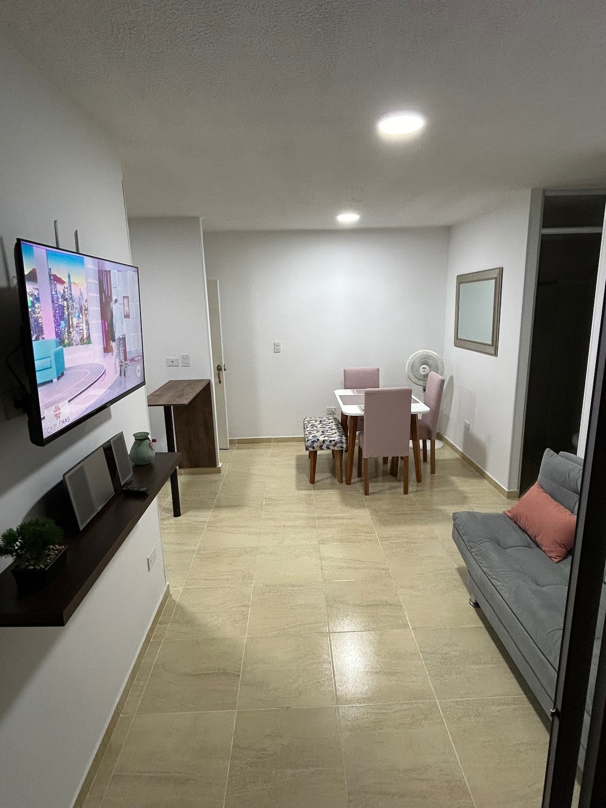 Apartamento amoblado colina park