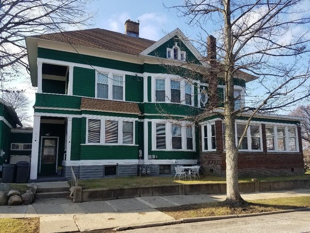 Cozy Private room -Victorian Mansion- DowntownErie