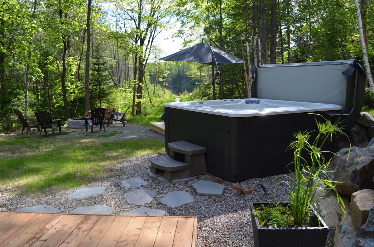 Chalet L'Authentik SPA sur le lac dans Lanaudière