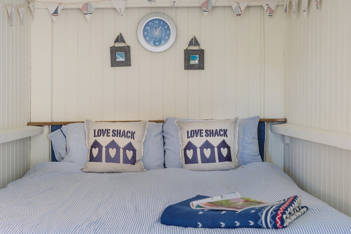 The Dorset Shepherds Hut,  Nr Polzeath.