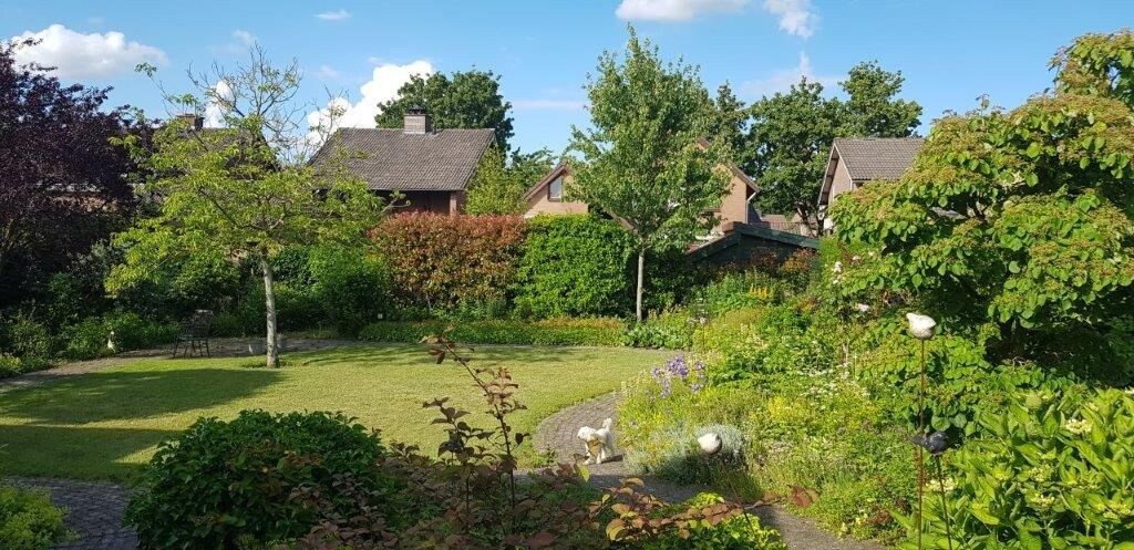 Royale bungalow met grote tuin en terras