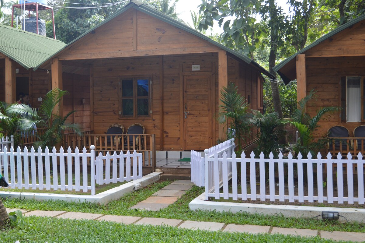 Comfortable King Cottage with Pvt Garden @ Palolem