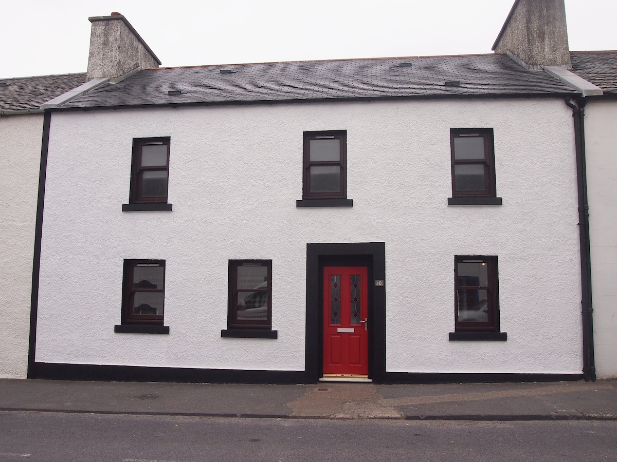 10 Charlotte Street, Port Ellen, Islay, PA42 7DF