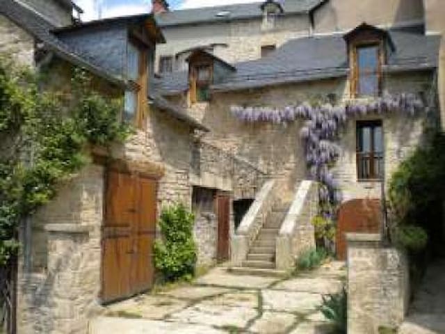Séverac d'Aveyron的民宿