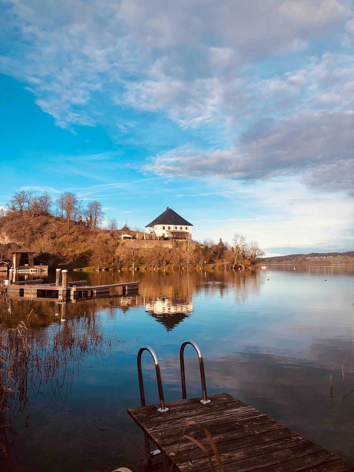 直接在马特湖（ Lake Mattsee ）度假/生活