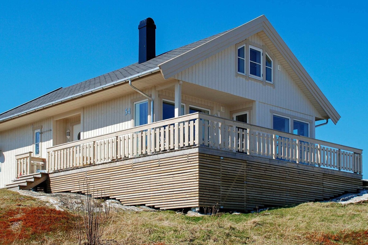 6 person holiday home in dønna