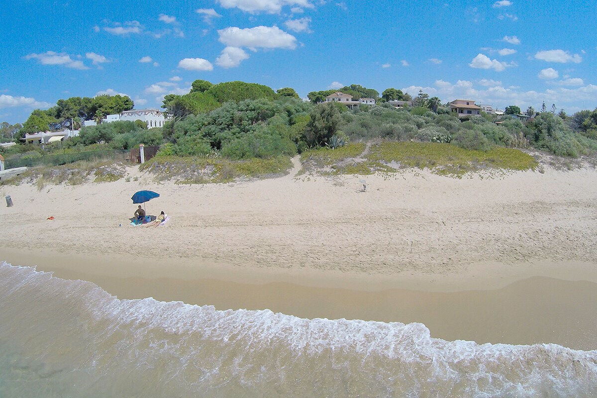 House of Luli on the sea, Lido Fiori Menfi