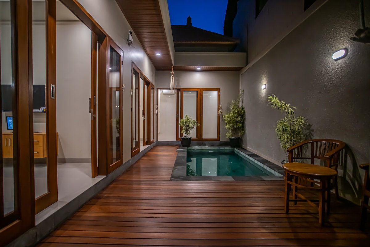 2bedrooms+pool villa central Berawa Canggu