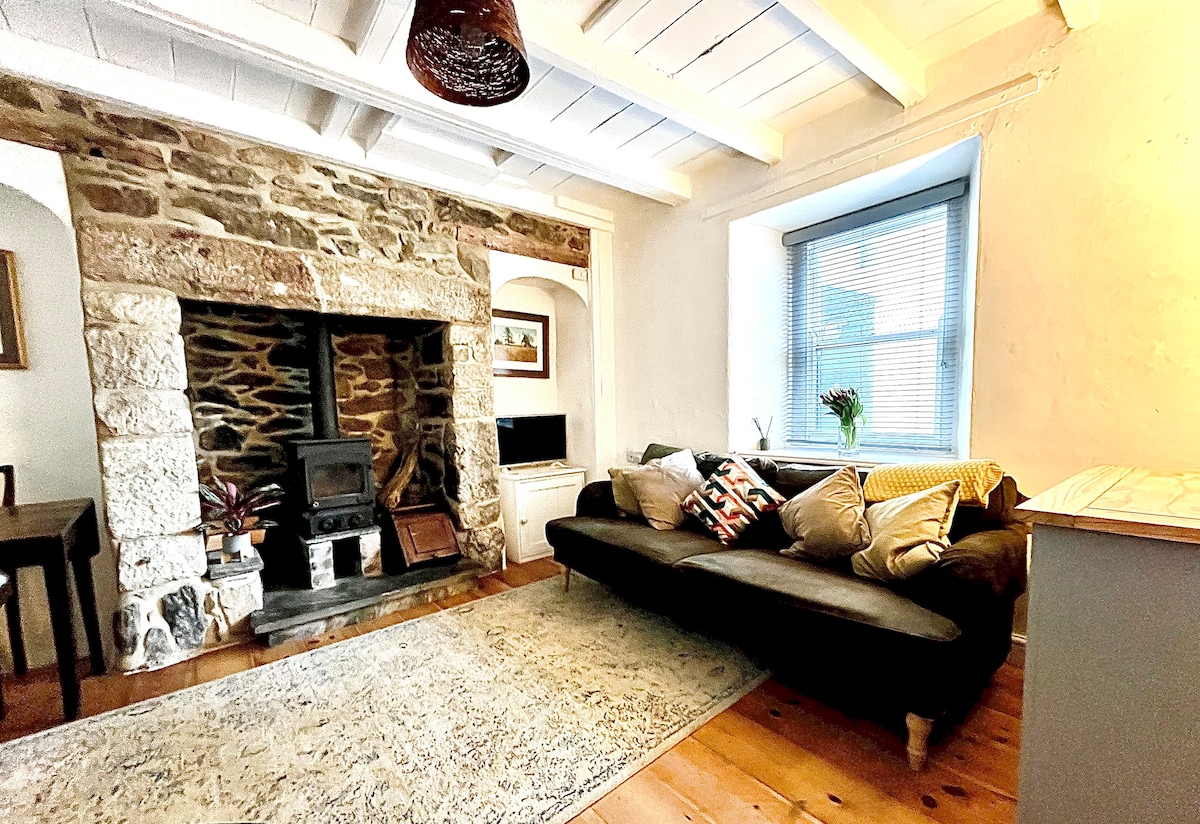 Charming Cornish Cottage in Central Marazion