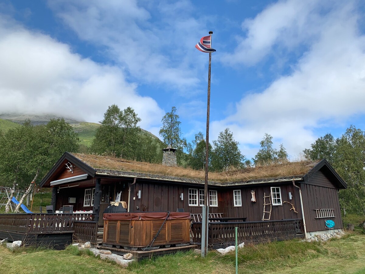 Koselig hytte til leie, Overøye i Stordal