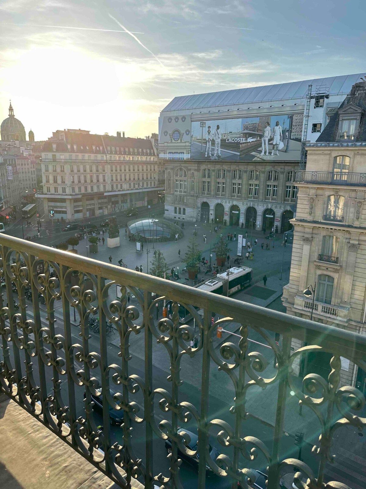 Chambre chez Rima Paris 8 climatisée