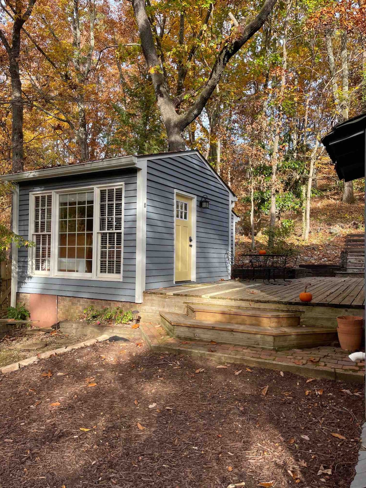 Tiny Cottage on the Hill