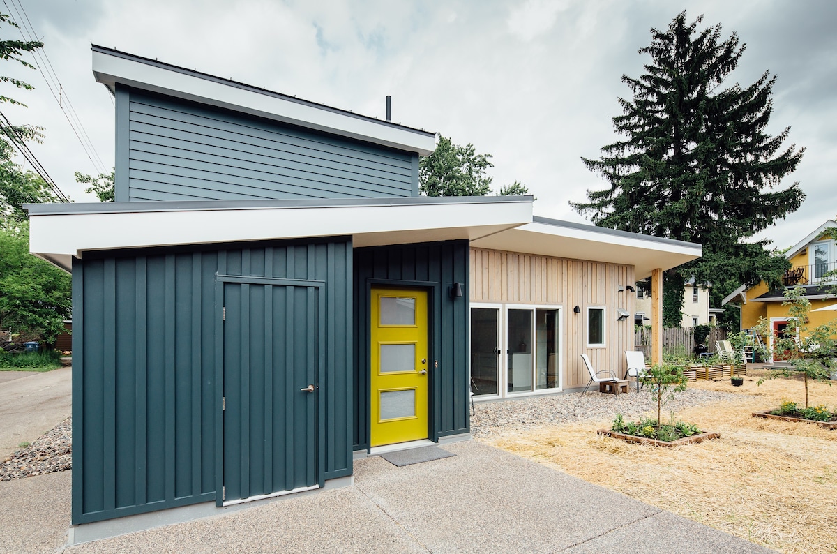 现代北欧宾馆（ Modern Nordic Guesthouse ） ，位于西沃德（ Seward ）