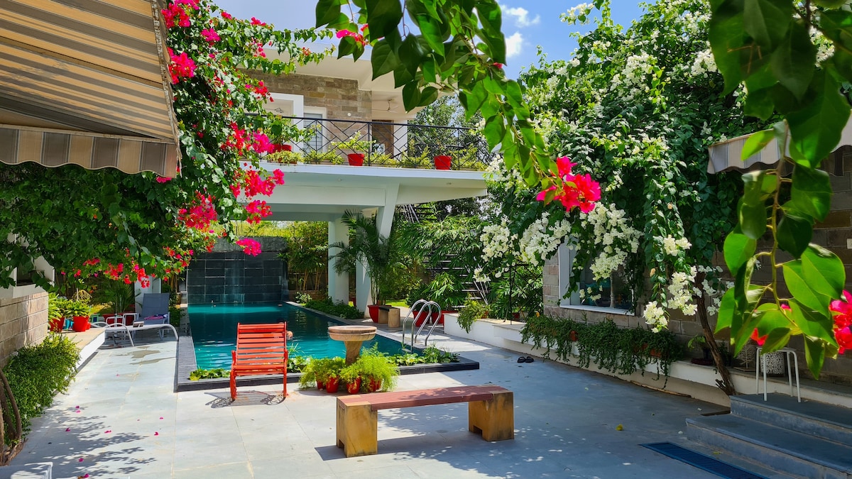 Jungle House Jaipur: 03 Bedroom Private Pool Villa
