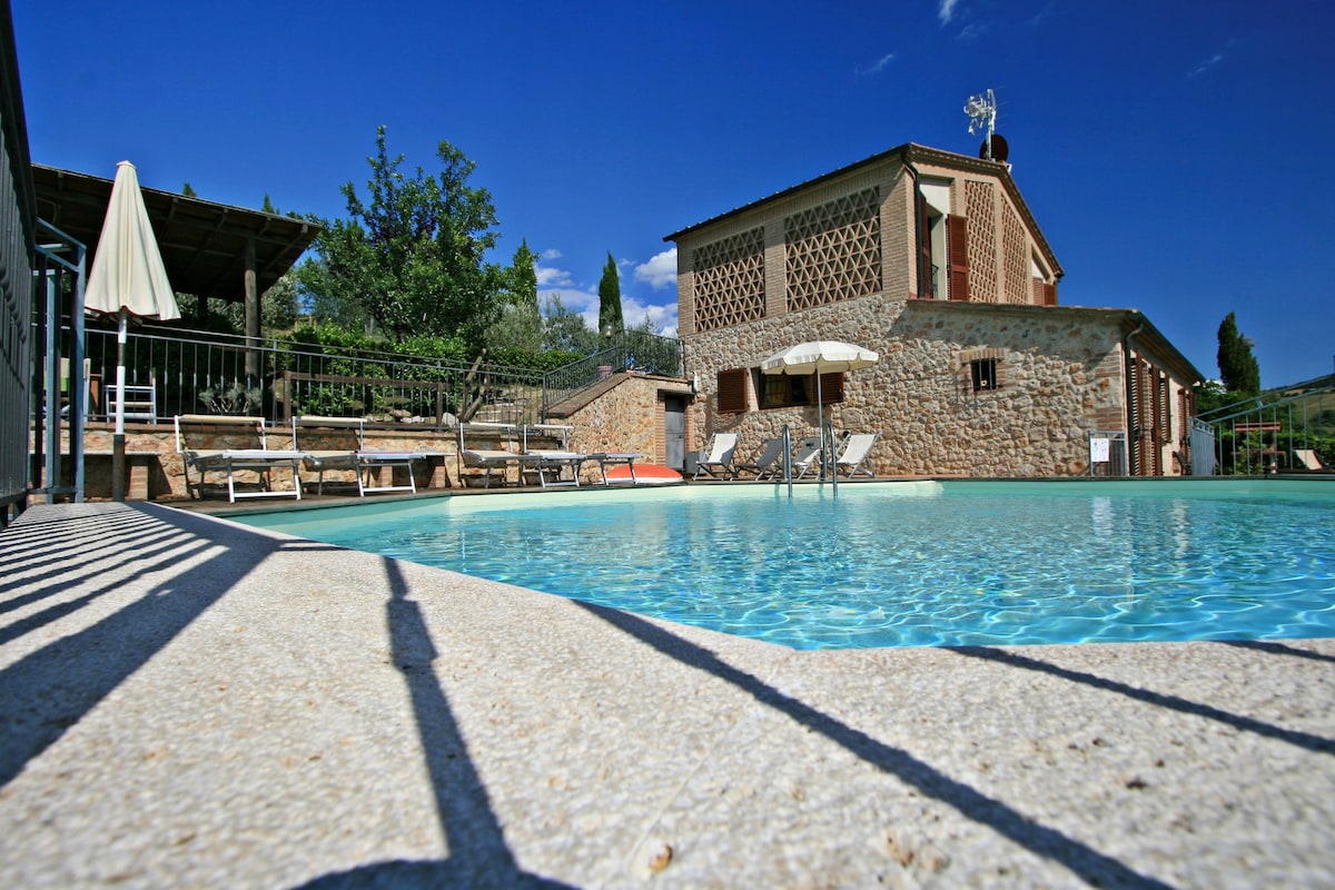 Susino Rosso - Charming barn w/private pool