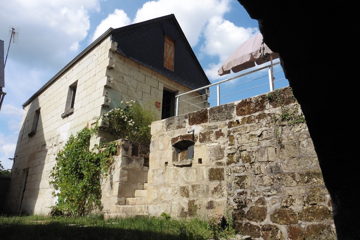 Maison en tuffeau à proximité du château d'Ussé