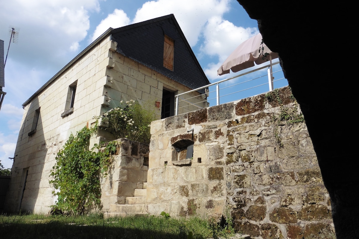 Maison en tuffeau à proximité du château d'Ussé