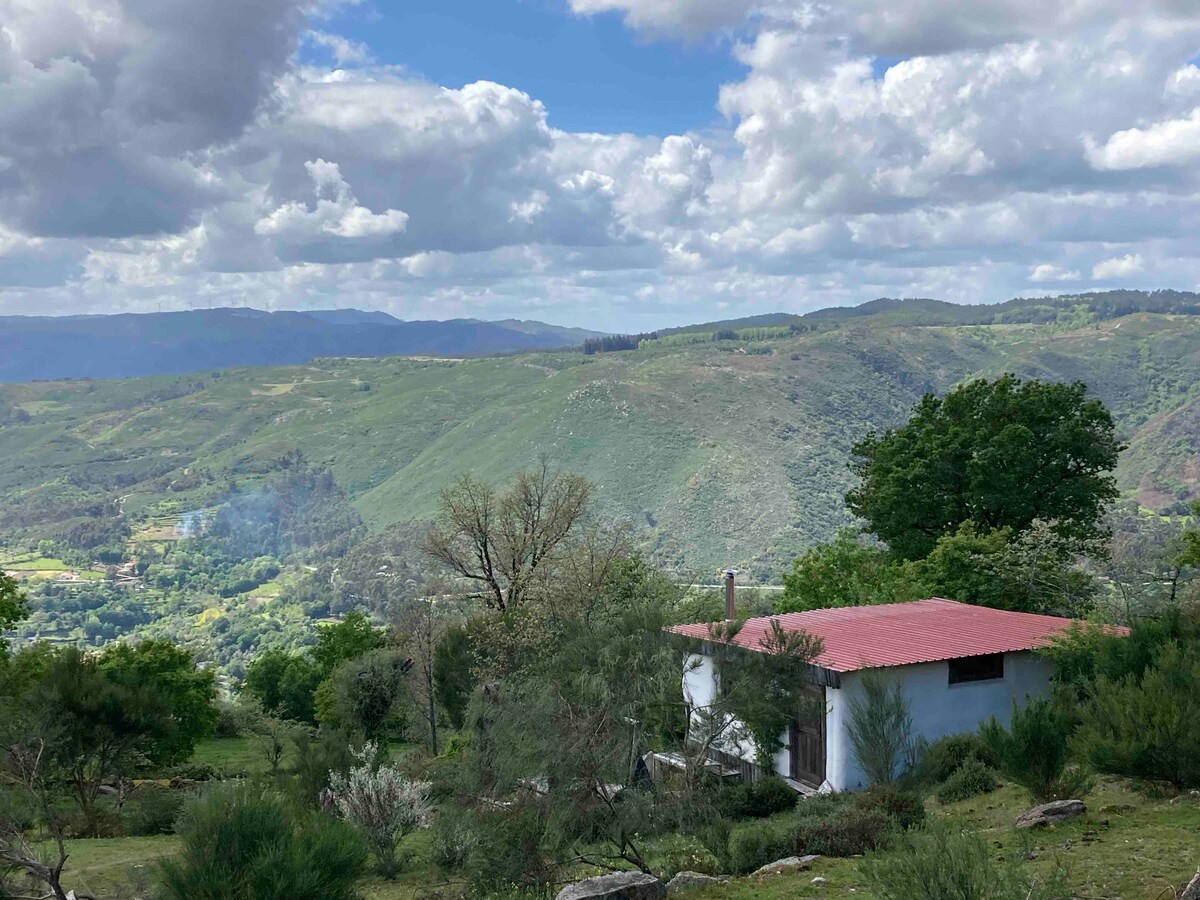 Boeren eco-lodge in de bergen van Noord Portugal