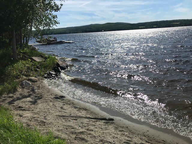 Le Refuge Pointe de l'Ermite-Bord du Lac-Mégantic