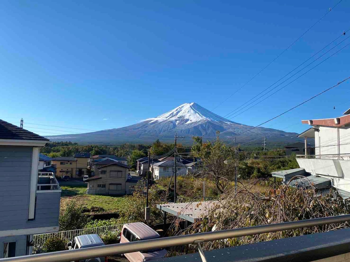 可以从阳台看到壮观富士山的豪宅/两洋房一和室一厅最多10人适合家庭旅游(熊屋D)