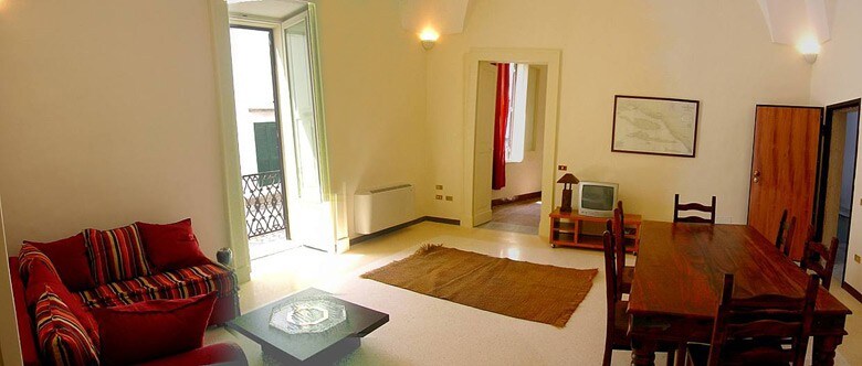 Large apartment in historic center of Gallipoli