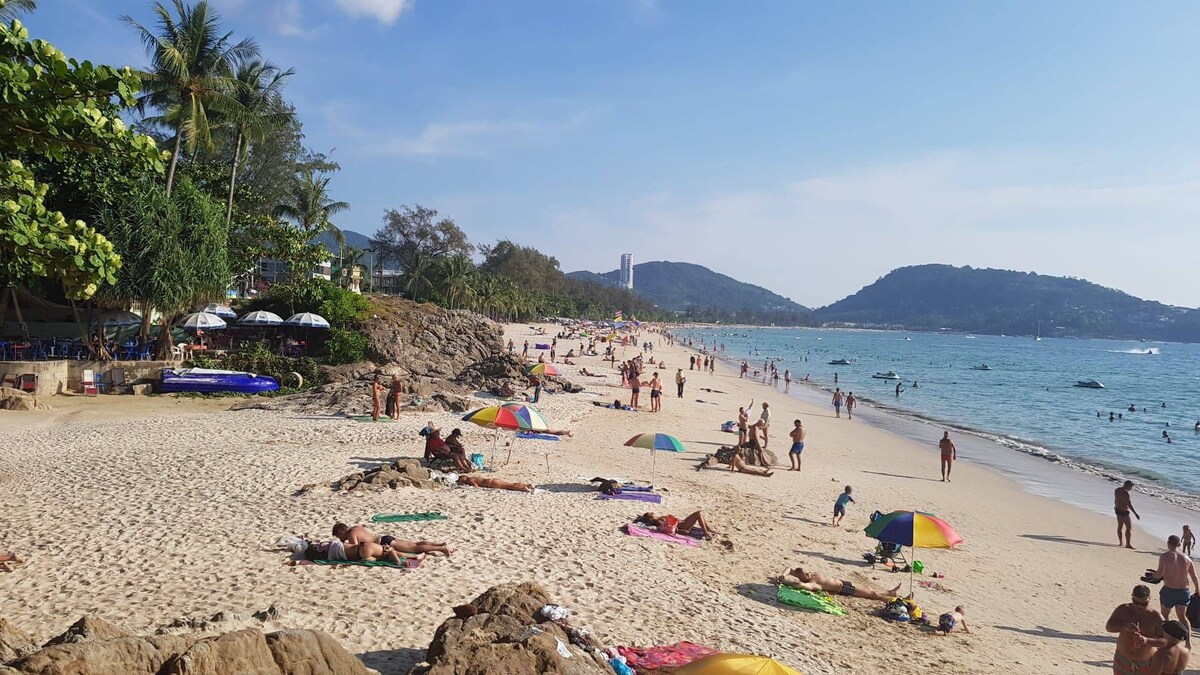 δ A standard dble room baan thai close to beach δ