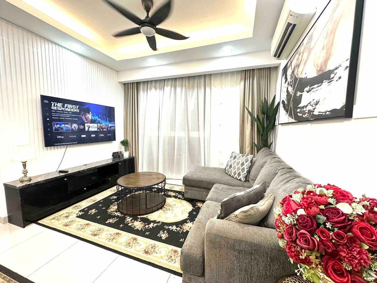 Cozy 4 Rooms Cyberjaya | 500Mbps | 65" SmartTV