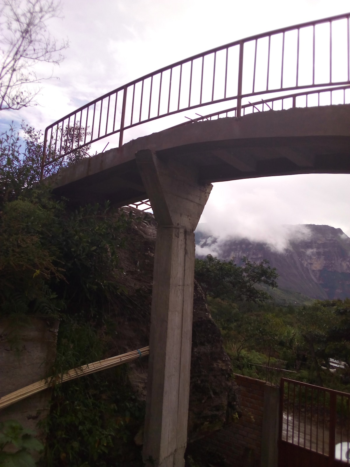 PUENTE DE GOCTA (Habitación Simple)