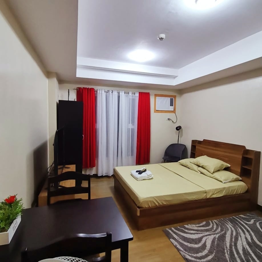 宽敞的单间公寓，配备1张标准双人床。