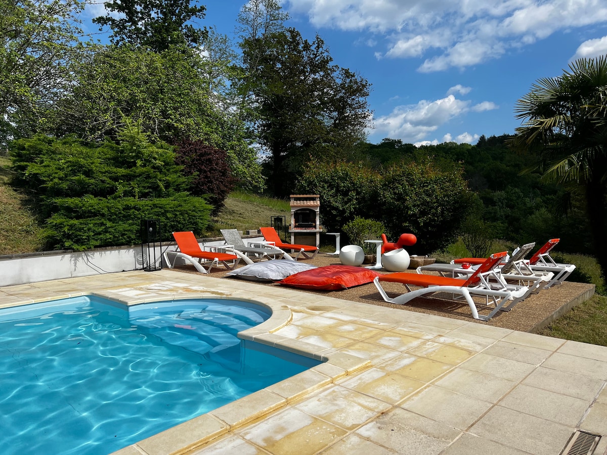 T1 avec terrasse et accès piscine