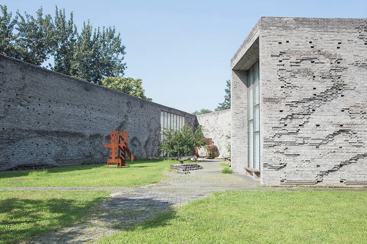 距798仅2公里, 草场地艺术区最美当代摄影美术馆50㎡双层独立居住空间