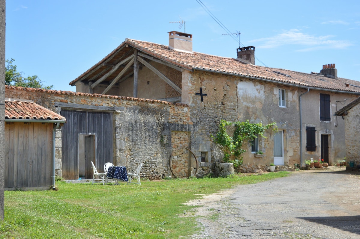 Baloking - charming poolside house in the Dordogne