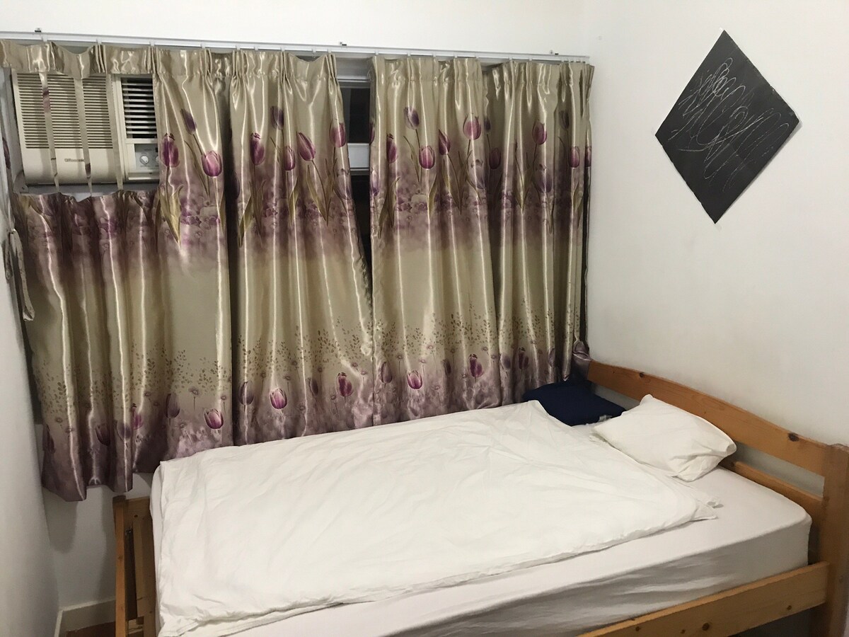 Cosy room in charming Wan Chai, 1 min MTR/subway