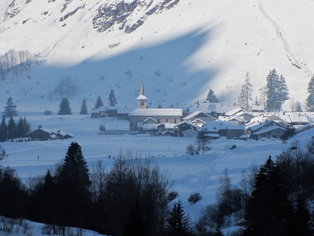 尚帕尼恩瓦努瓦兹(Champagny-en-Vanoise)的民宿