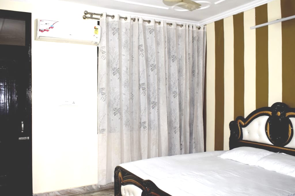 $ 4 Home Stay Near To The Golden Temple